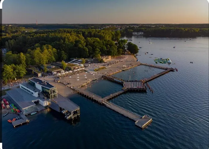 Nad Jeziorem Ukiel *